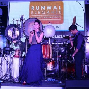 Urvashi Rautela at the Kala Ghoda Arts Festival Reloaded at Runwal Elegante (2)
